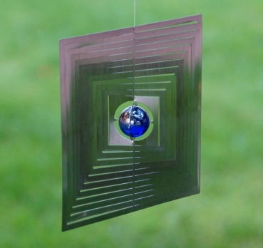 A2005 - steel4you SKARAT 3D-Windspiel Quadrat mit blauer Glasperle